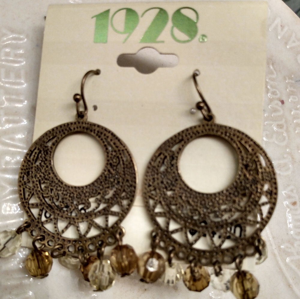 1928 Brass Filigree Round Drop Wire Earrings
